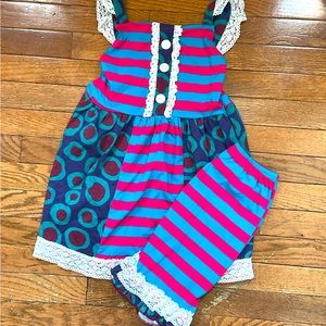 Cute striped outfit size 6